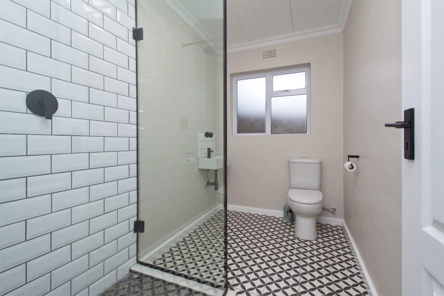 To Let 3 Bedroom Property for Rent in Sunnydale Western Cape